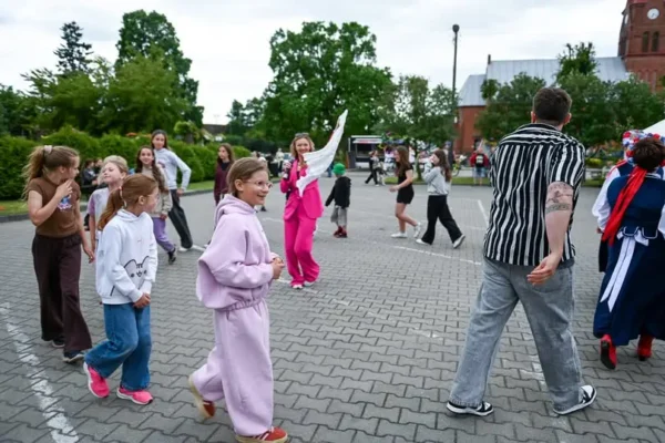 Międzypokoleniowe spotkanie z folklorem w Jędrzejewie