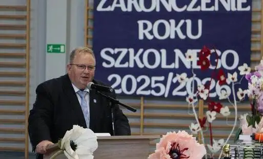 Nagrody Wójta Gminy Lubasz dla najlepszych uczniów wręczone