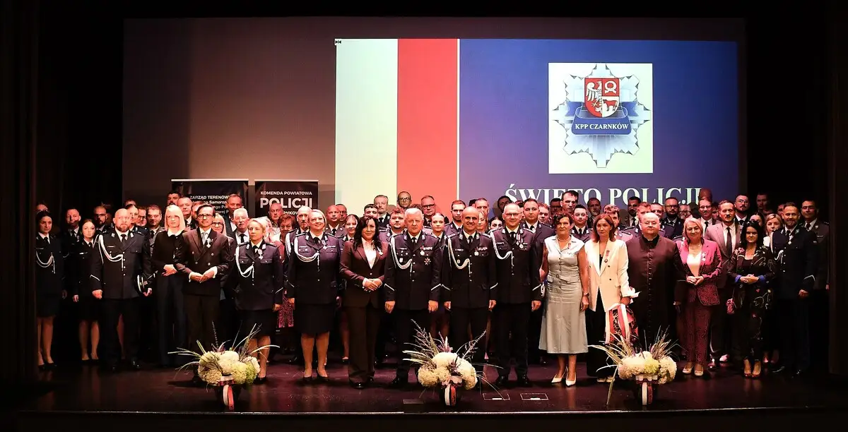 Święto Policji w Czarnkowie: awanse, odznaczenia i 100-lecie dzielnicowych