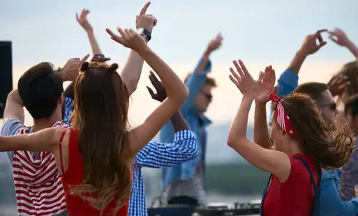 Letnia impreza dla młodzieży w Czarnkowie – Summer Party w Klubie Przestrzeń Młodych
