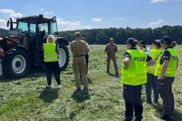 Wspólne kontrole pojazdów rolniczych i apel o bezpieczeństwo podczas żniw