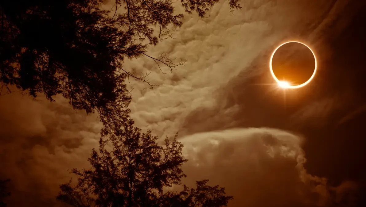 Wieczór astronomiczny na Górze Krzyżowej: zaćmienie Słońca i Perseidy