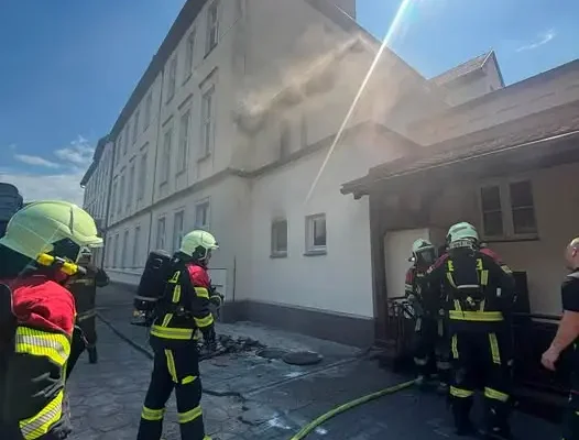 Pożar kotłowni w Wieleniu – strażacy w akcji