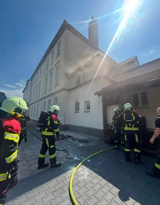 Pożar kotłowni w Wieleniu – strażacy w akcji