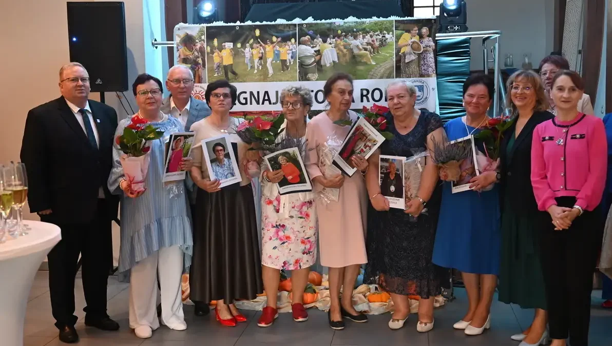 Senioralna biesiada w Lubaszu – pożegnanie lata i wyróżnienia dla Super Seniorek