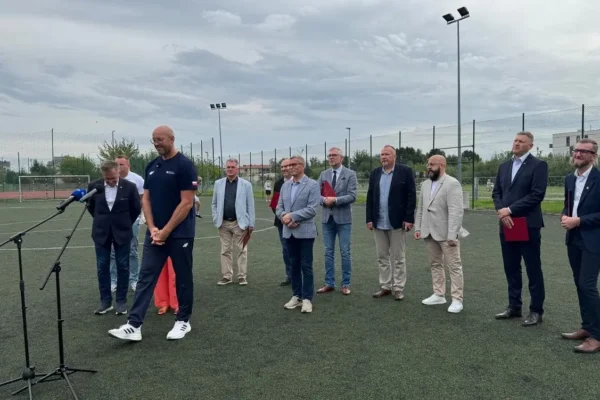 Czarnków: Rusza modernizacja boiska Orlik 2012 – miasto czeka na dofinansowanie