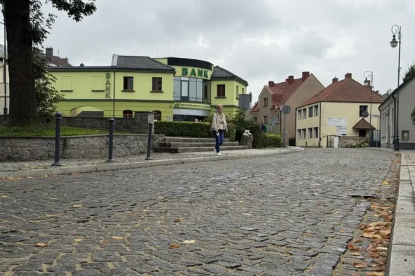Ulica Kościelna w Czarnkowie znów przejezdna po remoncie