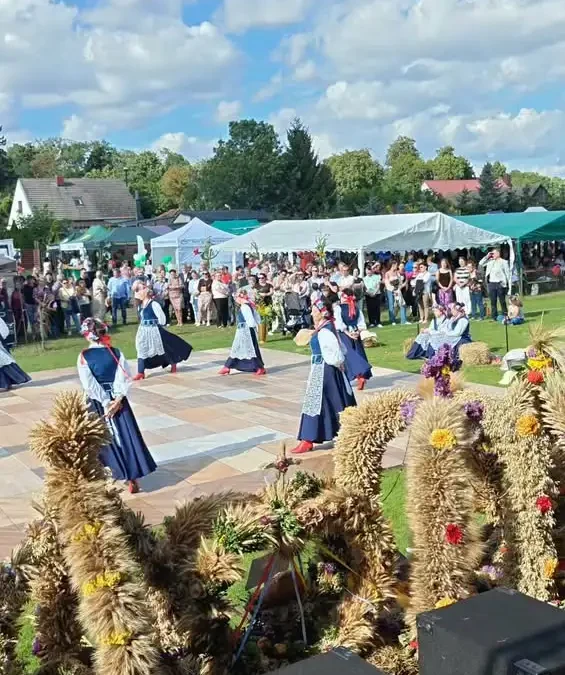 Dożynki Gminne w Jędrzejewie: podziękowania dla Radia Wielkopolska i obrzęd chleba