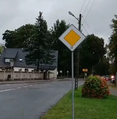Silny wiatr w Dzierżążnie Wielkim – interwencja OSP Wieleń