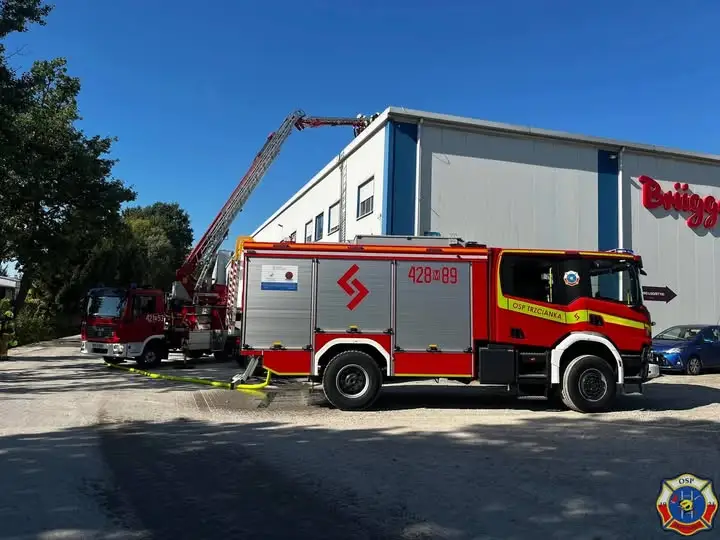 Strażacy ochotnicy ćwiczyli gaszenie pożaru w zakładzie Brüggen Polska w Celejowie
