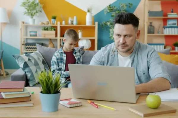 NIK pyta rodziców o świadczenie „aktywny rodzic”. Wypełnij ankietę