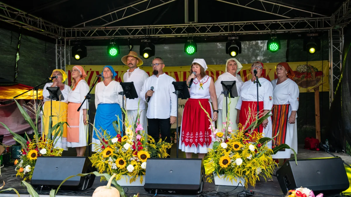 Gminno-Parafialne Święto Plonów w Pełczy: podziękowania za plony i wspólna zabawa