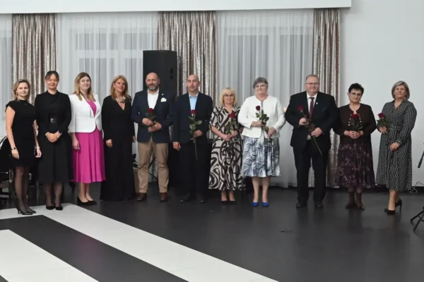 Nauczyciele z Gminy Lubasz świętowali Dzień Edukacji Narodowej w Stajkowie