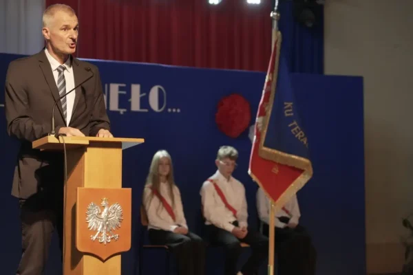 Szkoła Podstawowa nr 1 w Czarnkowie świętowała 40-lecie nowego budynku
