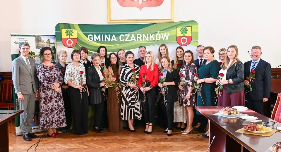 Dzień Edukacji Narodowej w Gminie Czarnków – nagrody dla dyrektorów i nauczycieli