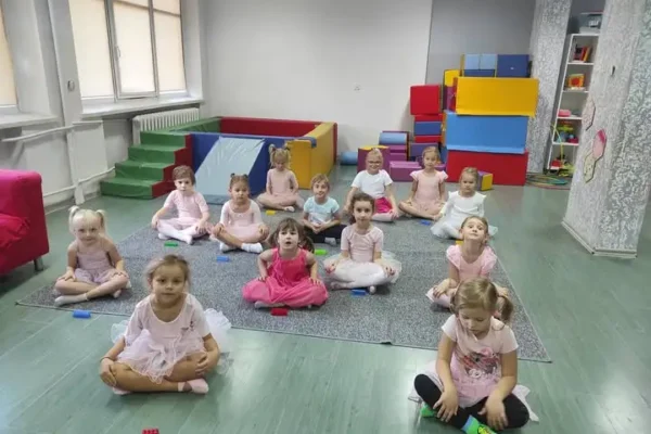 Baletowe Księżniczki z MDK Trzcianka tańczyły w sali zabaw