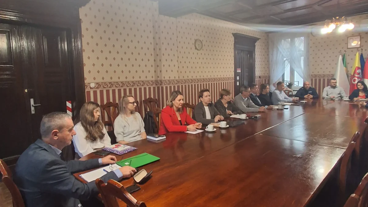 Bezpieczeństwo w szkołach Gminy Drawsko: spotkanie z Policją i Strażą Pożarną