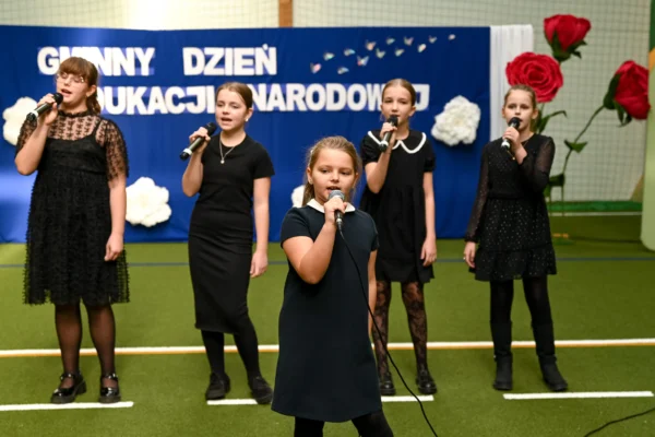 Gmina Drawsko nagrodziła najzdolniejszych uczniów podczas VI Gminnego Dnia Edukacji Narodowej