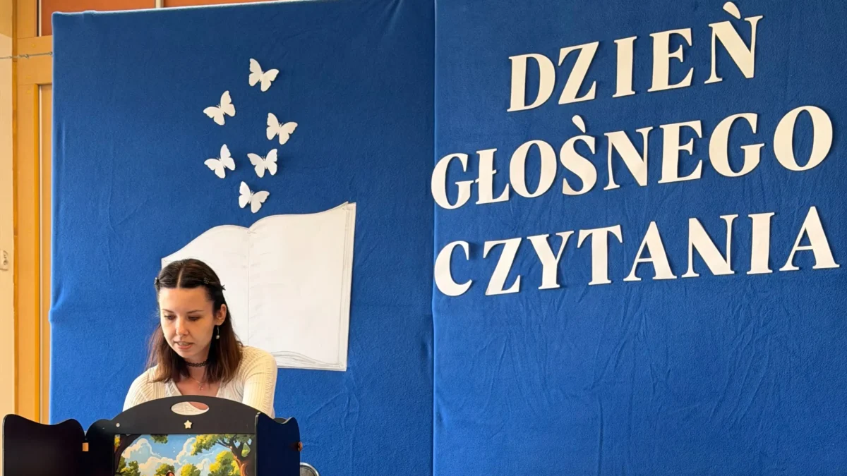 Bibliotekarki z Czarnkowa czytały dzieciom w przedszkolu „Bajkowy Świat”
